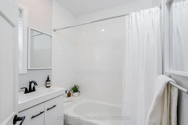 Additional image 20 of 428 Victoria Park Ave