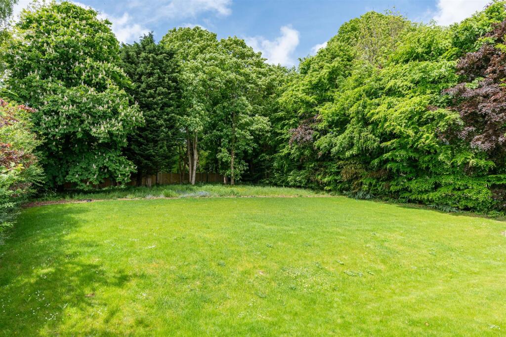 Additional image 25 of Harmer Green Lane, Welwyn