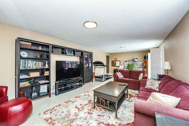 Additional image 28 of 118 Mikado Cres