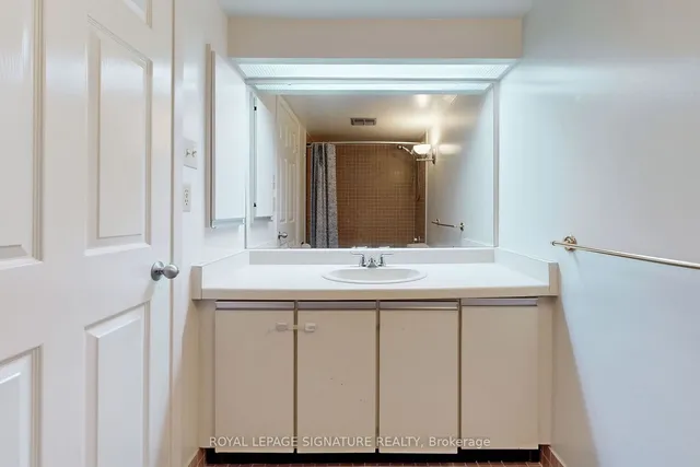 Additional image 30 of 360 Bloor St Unit 1107