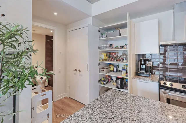 Additional image 13 of 650 King St Unit 409