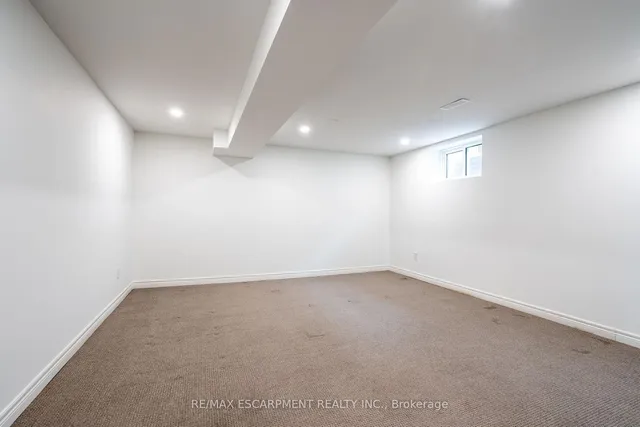 Additional image 34 of 3135 MICHAEL Cres