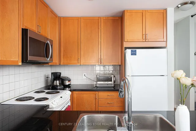 Additional image 13 of 85 Bloor St Unit 1413