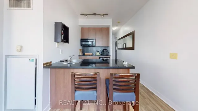 Additional image 11 of 8 Colborne St Unit 2505