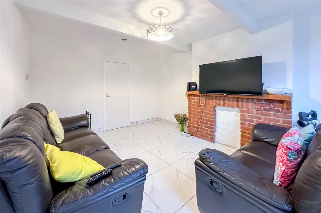 Additional image 4 of Roundfield Avenue, Harpenden, Hertfordshire, AL5