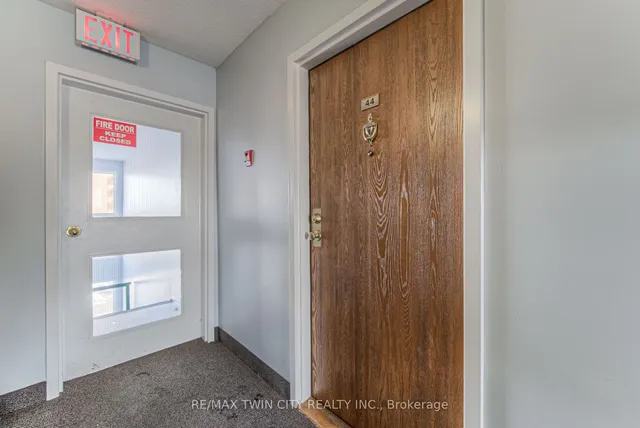 Additional image 7 of 3085 Kingsway Dr Unit 44