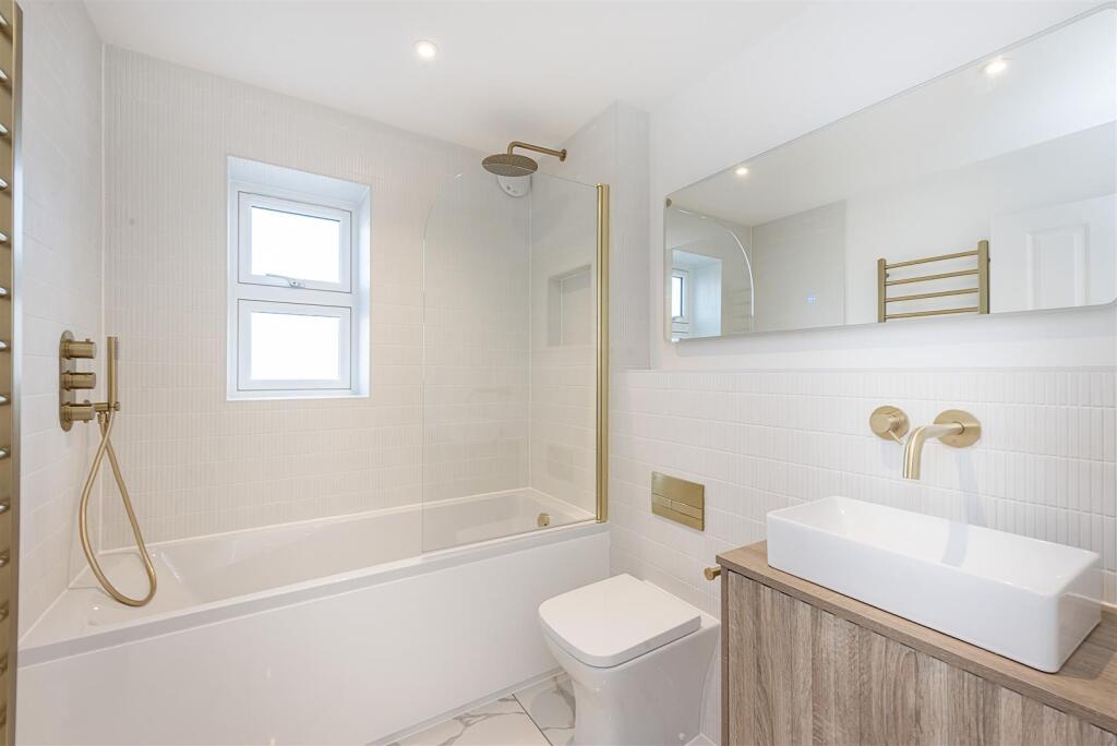 Additional image 8 of Sauncey Avenue, Harpenden