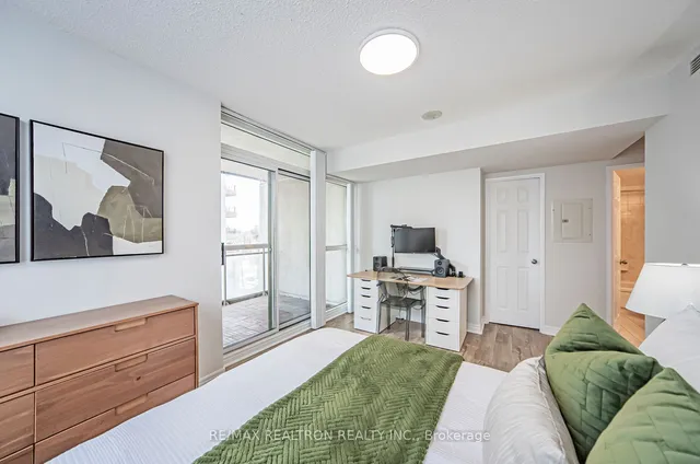 Additional image 32 of 18 Parkview Ave Unit 503