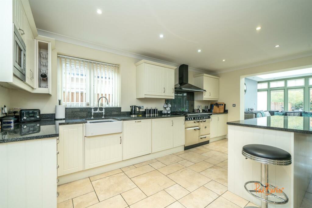 Additional image 7 of Park Street Lane, Park Street, St. Albans