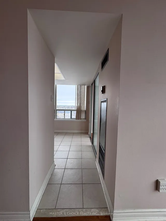 Additional image 20 of 350 Alton Towers Circ Unit 1005