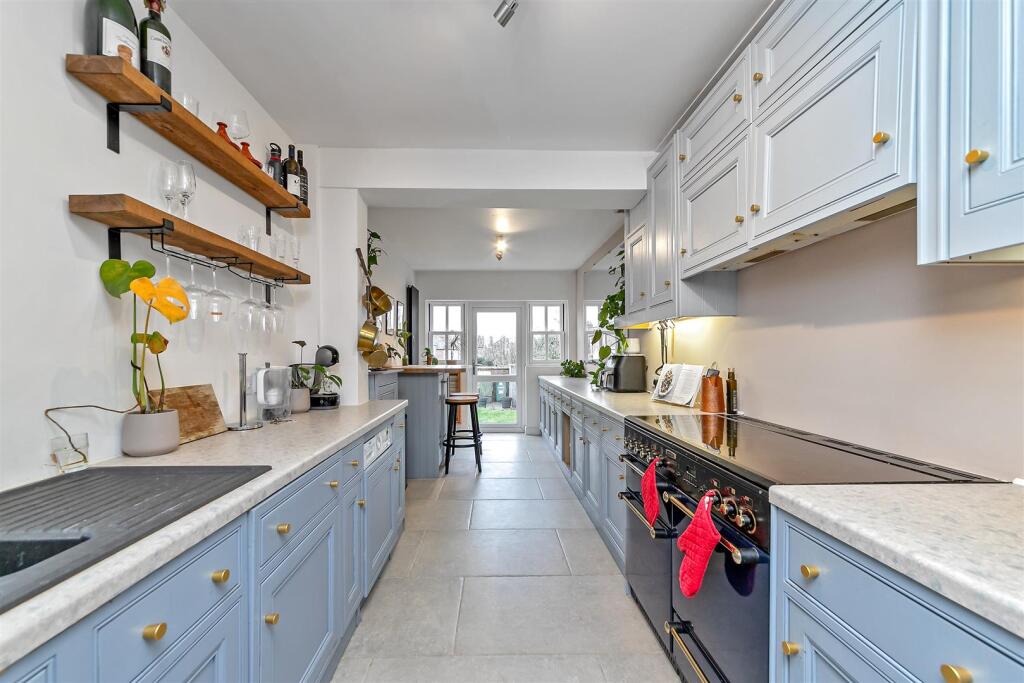 Additional image 9 of Watsons Walk, St. Albans