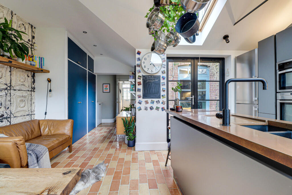 Additional image 7 of Luton Road, Harpenden, AL5