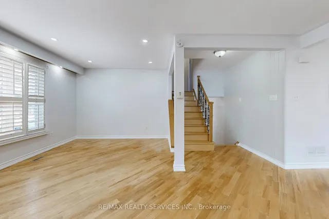 Additional image 11 of 7 Geneva Cres