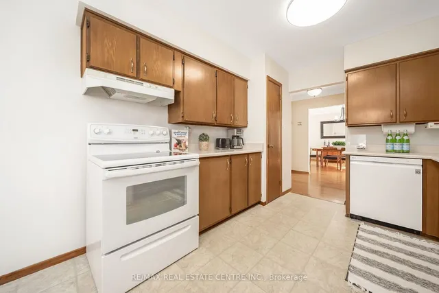 Additional image 22 of 32 Governor Grove Cres