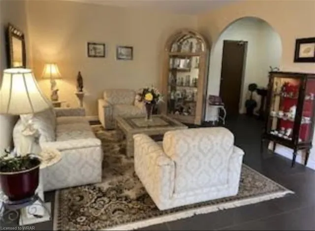 Additional image 4 of 5250 Lakeshore Rd Unit 201