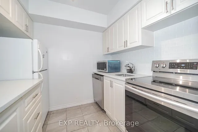 Additional image 22 of 633 Bay St Unit 2322