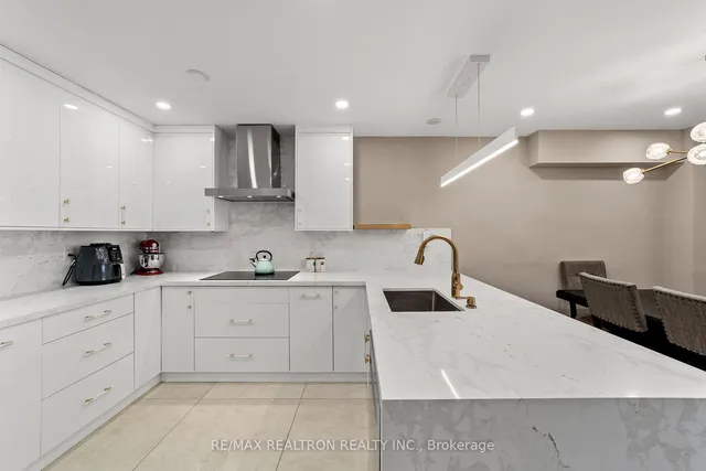 Additional image 18 of 130 Neptune Dr Unit 1501