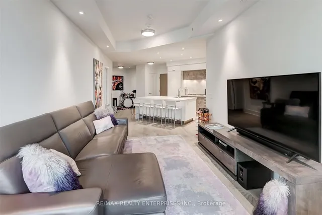 Additional image 9 of 1 Edgewater Dr Unit 212