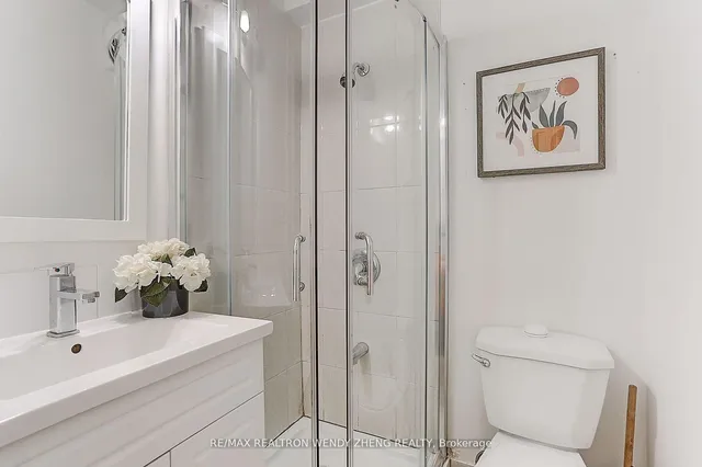 Additional image 10 of 2179 Dundas St