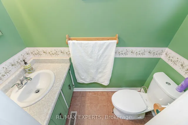 Additional image 18 of 28 Traverston Crt