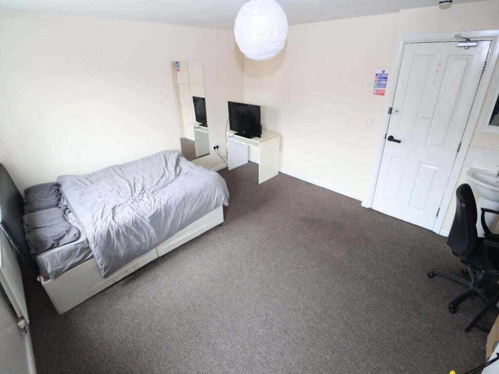 Additional image 4 of Dragon Road, Hatfield, Hertfordshire