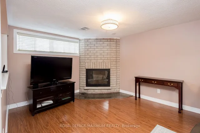 Additional image 22 of 31 Marlington Cres