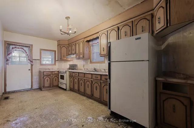 Additional image 7 of 734 Adelaide St