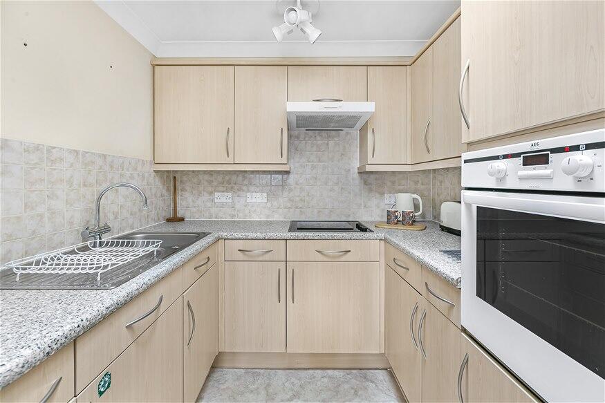 Additional image 4 of Southdown Road, Harpenden, AL5