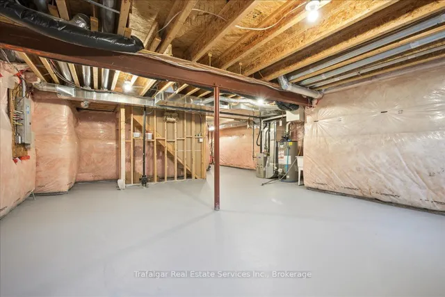 Additional image 33 of 2 Giltspur Rd