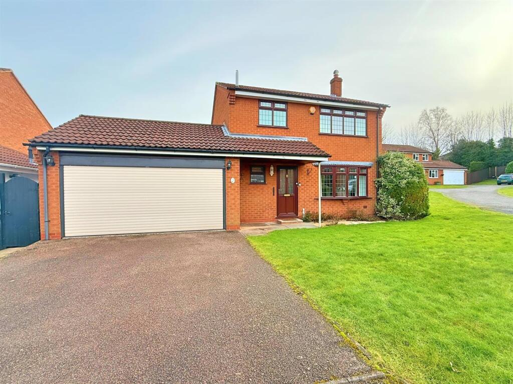 Bradgate Drive, Four Oaks, Sutton Coldfield