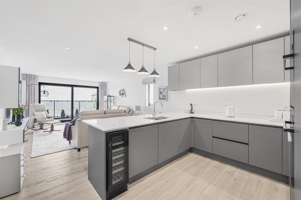 Additional image 4 of Waters Edge, Claremont Road