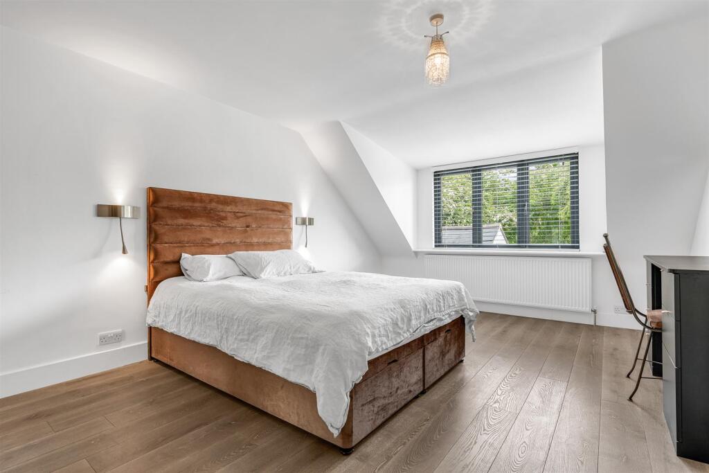 Additional image 13 of Harmer Green Lane, Welwyn