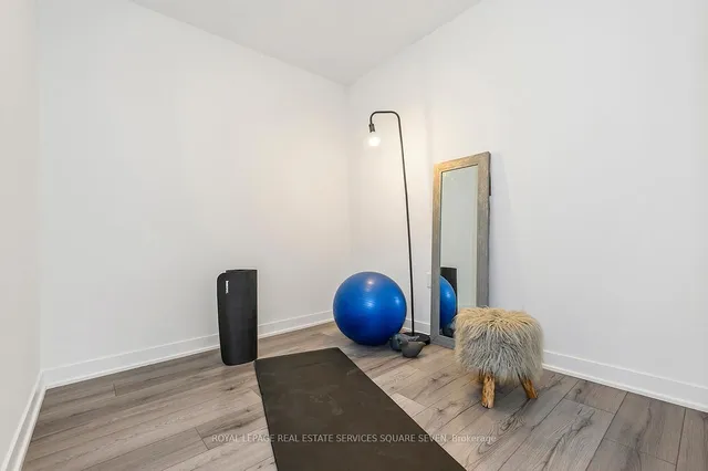 Additional image 7 of 395 Dundas St Unit 820