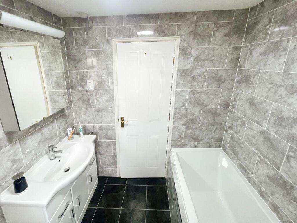 Additional image 18 of Croftlands, Idle