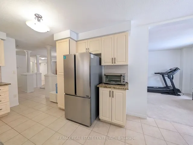 Additional image 21 of 434 Woodbine Ave