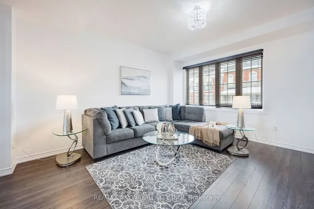 Additional image 6 of 14 Kayak Heights