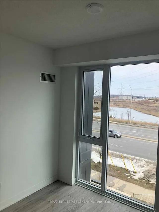Additional image 10 of 3200 Dakota Common Unit B310