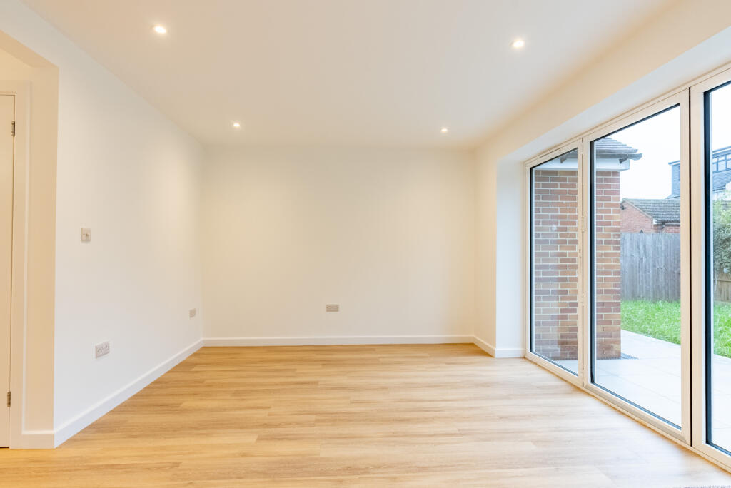 Additional image 6 of Fontmell Close, St. Albans, Hertfordshire, AL3