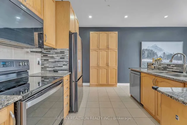 Additional image 23 of 12 Edgevalley Crt