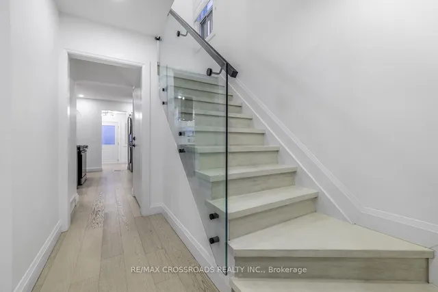 Additional image 32 of 67 Thurrock Rd