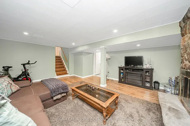 Additional image 33 of 2 Chesterfield Rd