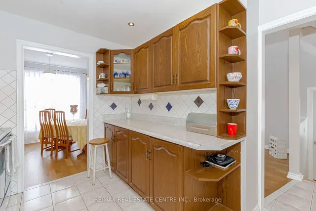Additional image 21 of 4155 Dursley Cres