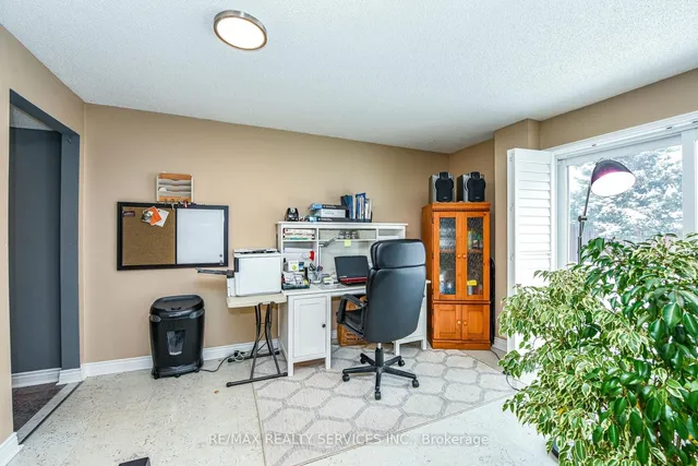 Additional image 29 of 118 Mikado Cres