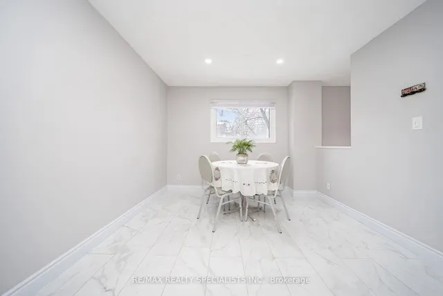 Additional image 10 of 24 Carleton Pl