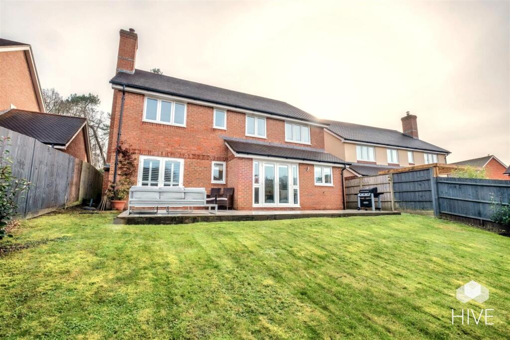 Additional image 26 of Horseshoe Crescent, Ferndown