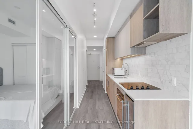 Additional image 9 of 2020 Bathurst St Unit 331