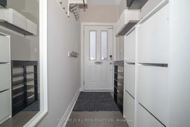 Additional image 4 of 1812 Burnhamthorpe Rd Unit 01