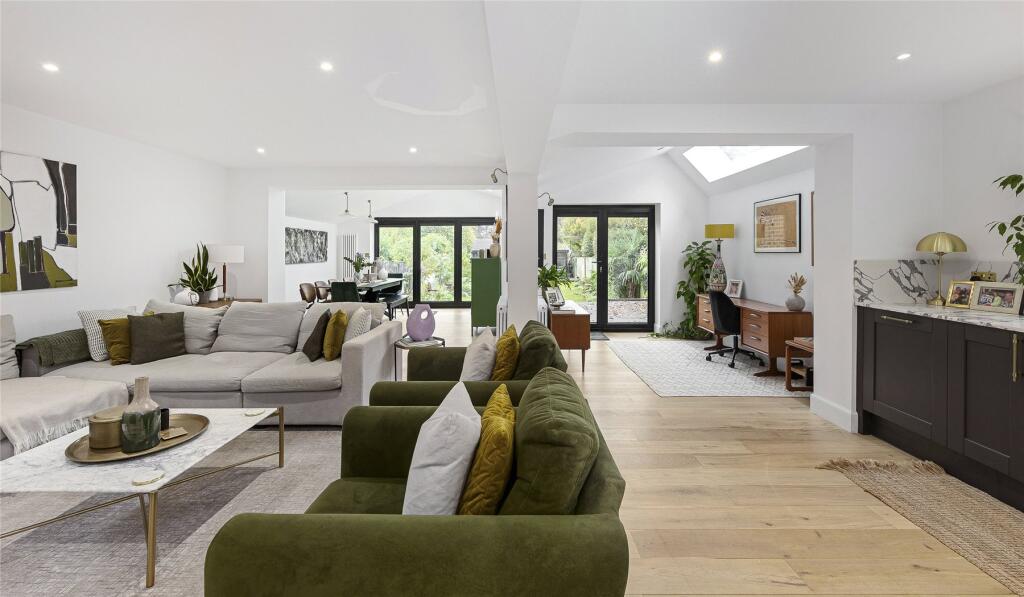 Additional image 3 of Scotts Lane, Bromley, BR2