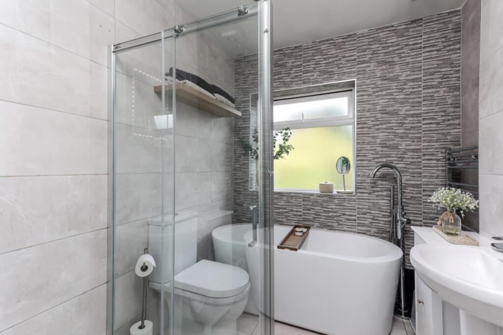 Additional image 17 of Marlborough Road, Castle Bromwich, Birmingham