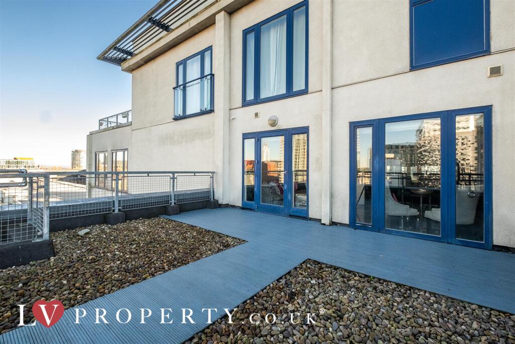 Additional image 16 of Royal Arch Apartments, The Mailbox